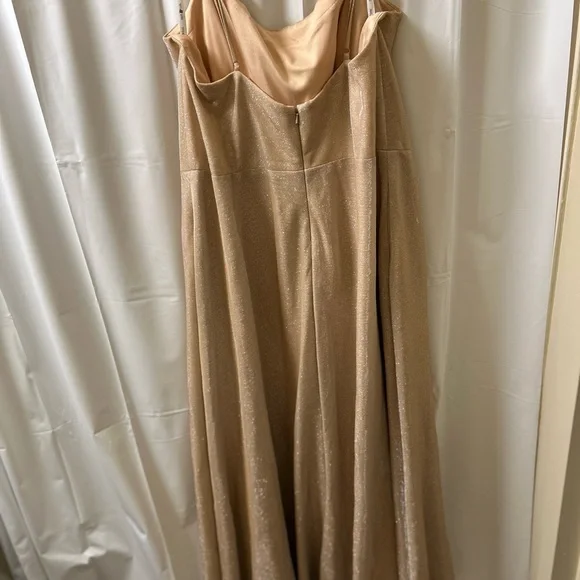 Jules & Cleo Glamorous Gold Maxi Dress - Picture 2 of 4